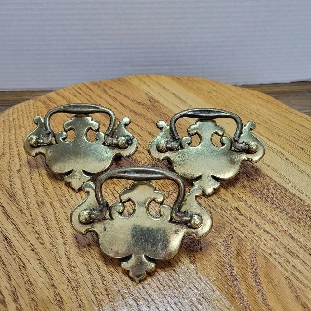 VTG Brass Batwing Drop Bail Drawer Pull Chippendale Style Continental Hardware 3